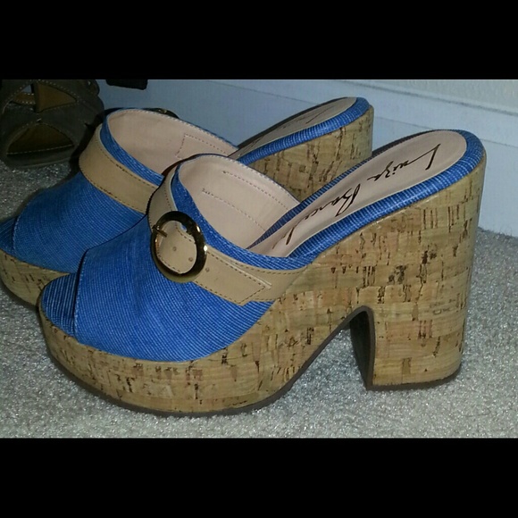 Cute wedges blue and tan