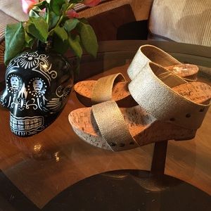 Gold lucky brand wedge