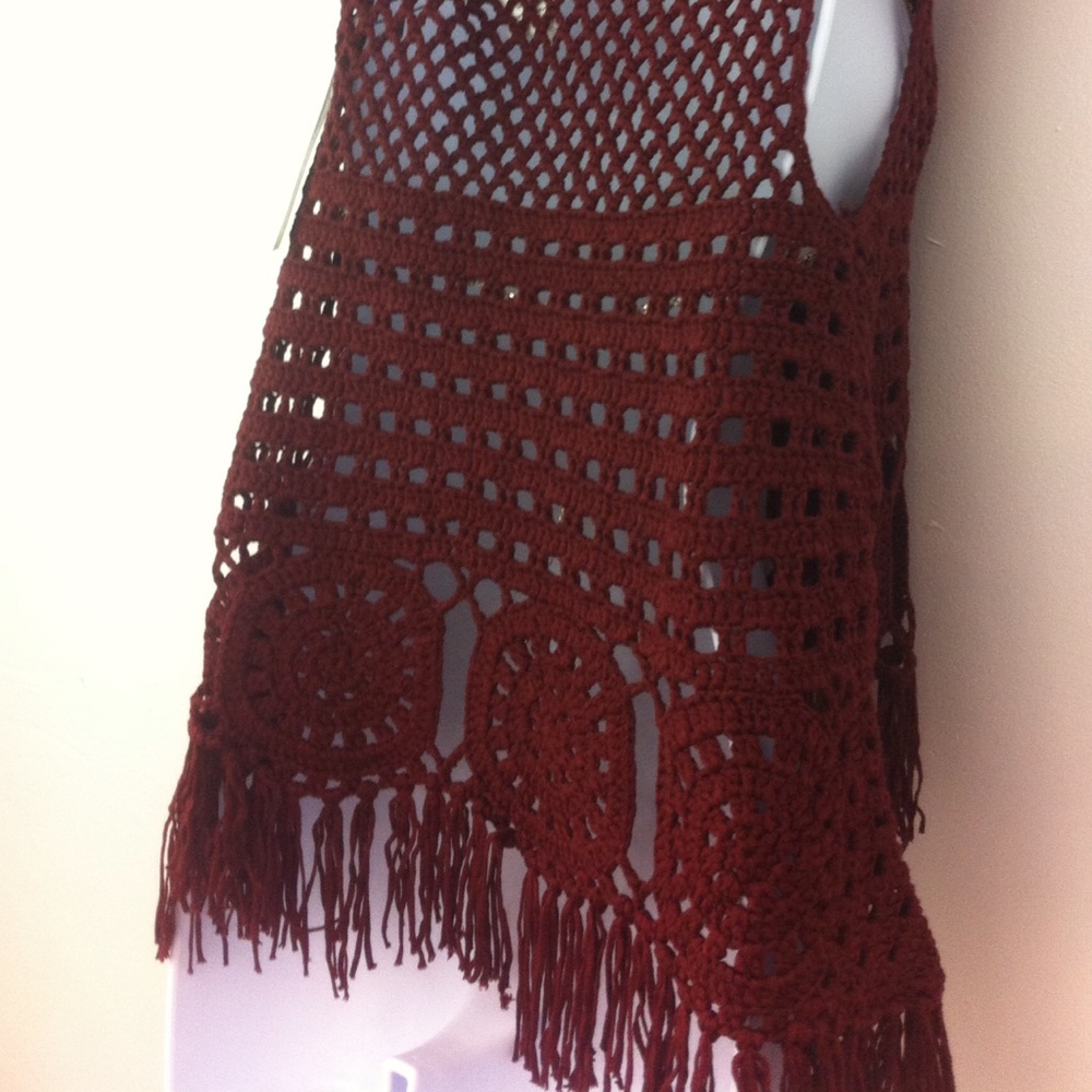 Burgundy fringe vest - overlay - Picture 4 of 4