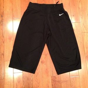 Nike performance shorts/capris