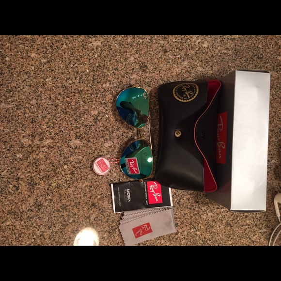 Brand new ray-ban aviators!