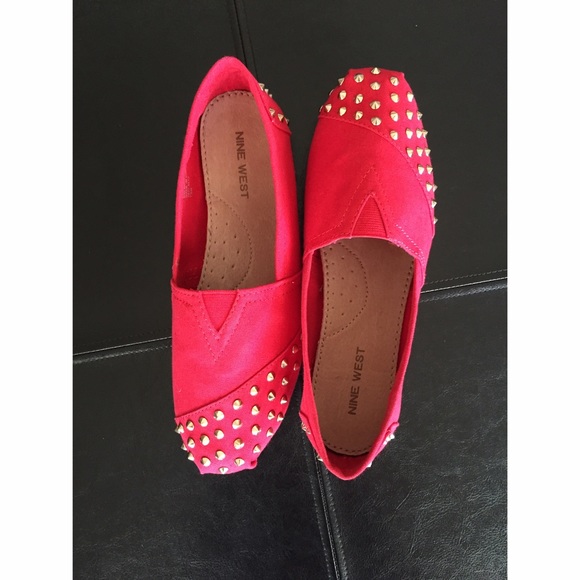 Nine West Red Spiked Flats - Picture 4 of 4