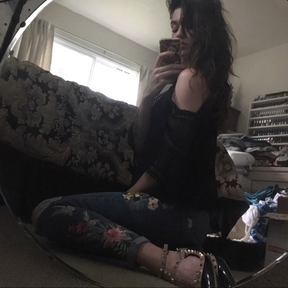 Meet Your Posher! - Picture 2 of 7