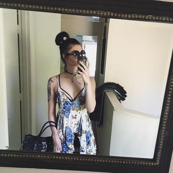 Meet Your Posher! - Picture 5 of 7