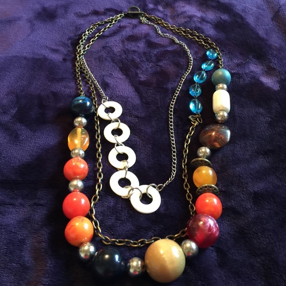 Necklace (slightly used) - Picture 1 of 4