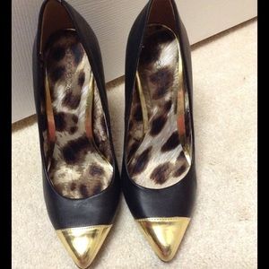 Black/Gold shoedazzle heels🎀