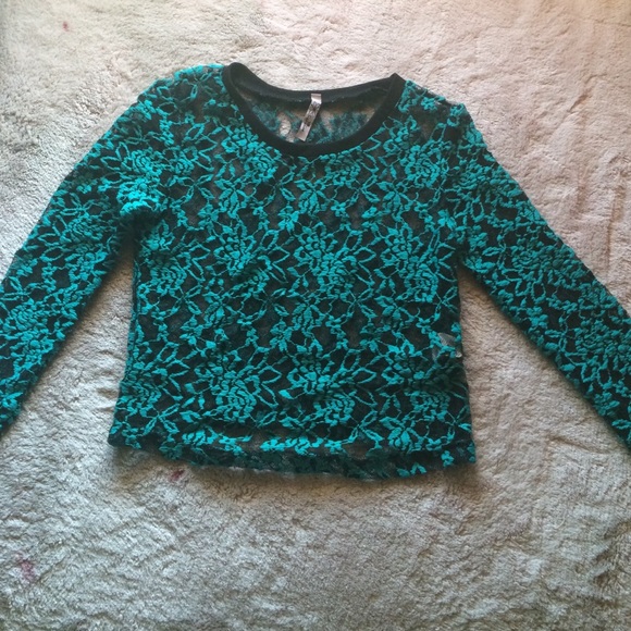 Crop top . laced green/blue w:black top . New