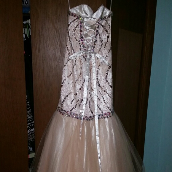 Prom Dress - Picture 2 of 4