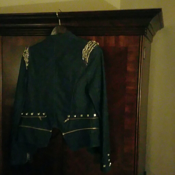 Hot blue jean jacket - Picture 2 of 3
