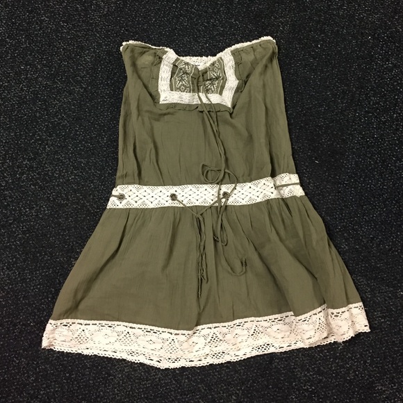 Green strapless casual dress