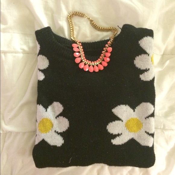 Thick daisy sweater