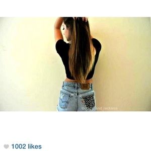 Spikes and Seams/Levi Distressed Highwaisted Short