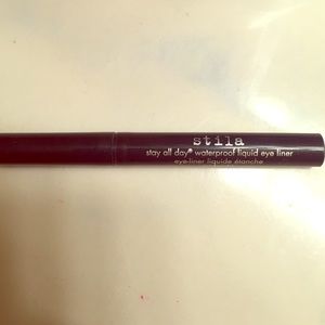 Eyeliner pen