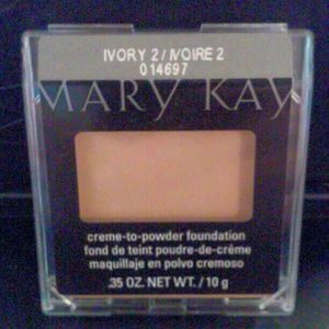 NIB Mary Kay Creme to Powder Foundation