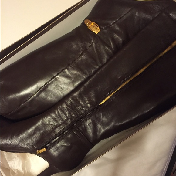 🚫TRADED🚫 100% LEATHER 1 HR SALE