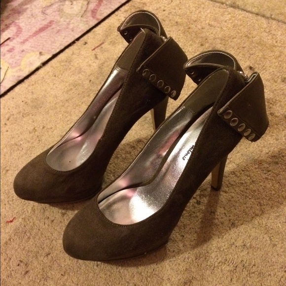 Micheal Antonio Suede Heels