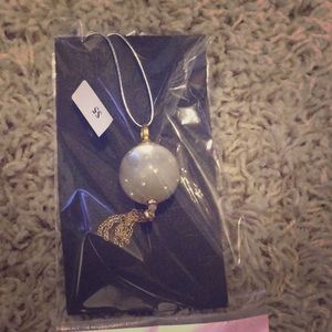 Imitation Pearl necklace