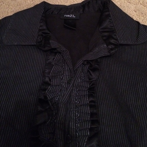 Button up - Picture 2 of 3