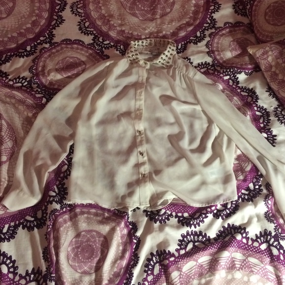 Small White top from forever 21