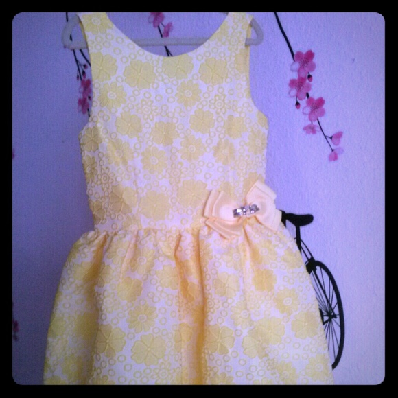 NWT Camilla embroidered sequin 6T girl dress