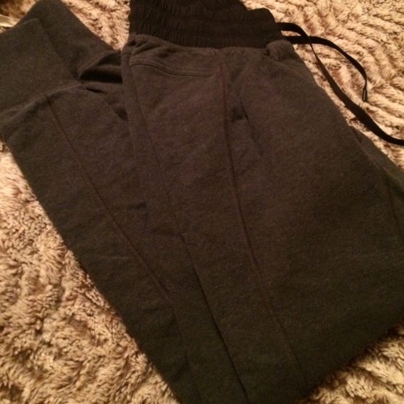 Lululemon sweats