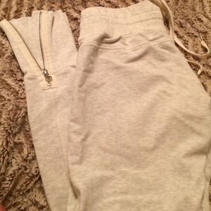 Lululemon sweats