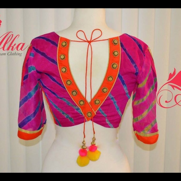 Bright yellow BOLLYWOOD chiffon light weight saree - Picture 2 of 3