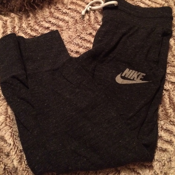 Nike crops