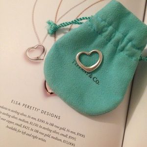 Authentic tiffany &co heart pendant 💁