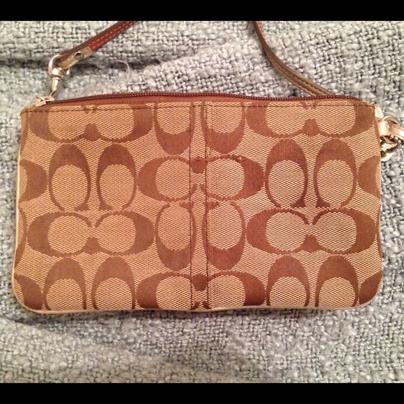 Coach // Clutch with Metallic Piping - Picture 3 of 4