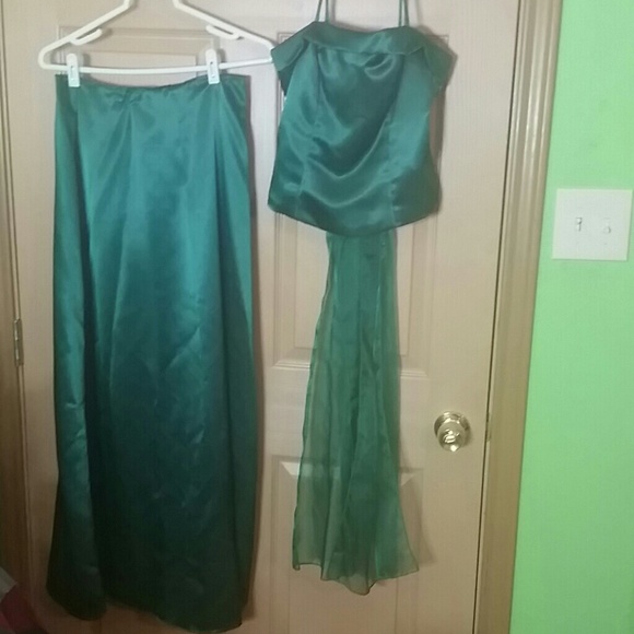 Dress - Picture 2 of 2