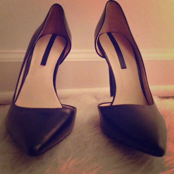Zara Full Court Heels
