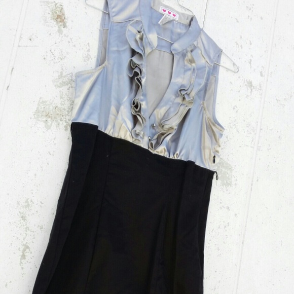 Business/Special occasion knee length dress. - Picture 1 of 4