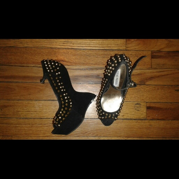 Steve Madden Shoes - Steve Madden gravity shoes