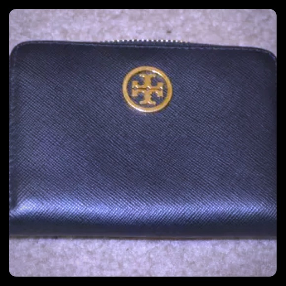 Authentic Tory Burch Robinson Zip Coin Purse