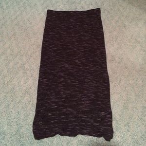 Black and gray heathered body on midi skirt