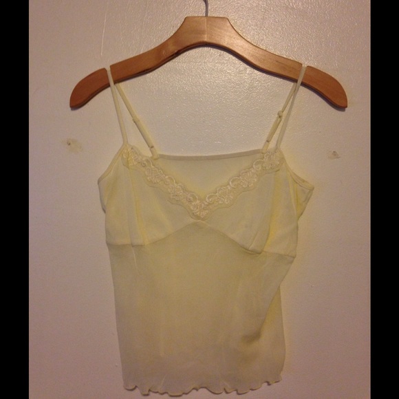 Women's Yellow Floral Pattern V Neck Top - Picture 2 of 3