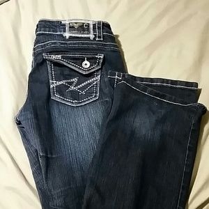 Dark and sexy Carreli Jeans