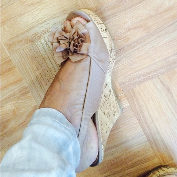 Taupe wedges - Picture 2 of 4