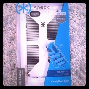 IPHONE 6 PLUS SPECK