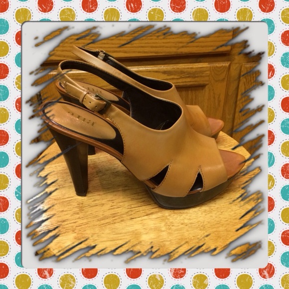 🌺Beautiful sexy caramel colored heels!!! 🌺