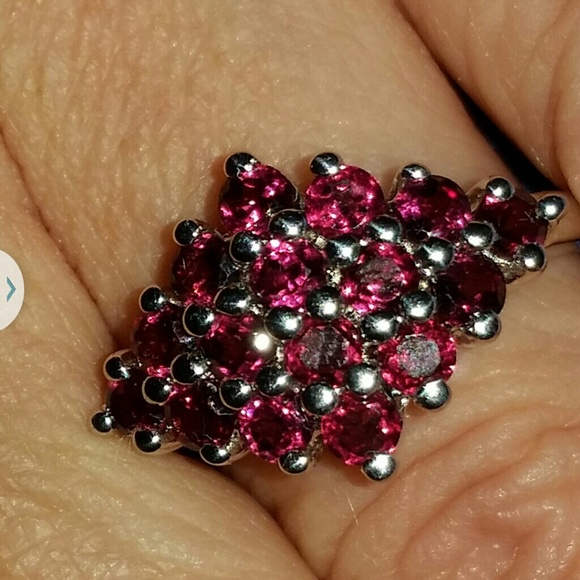 Rajasthan Garnet Sterling Silver Ring - Picture 1 of 4