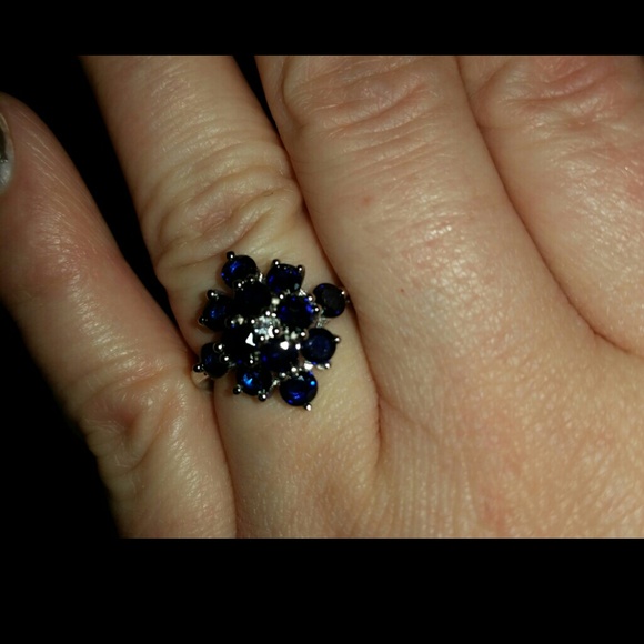 SRI Lankan Sapphire &White Topaz ring