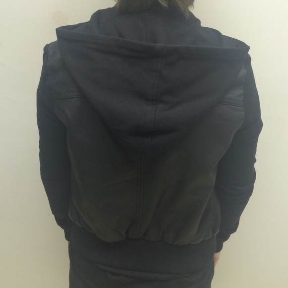 Jacket - Picture 2 of 3