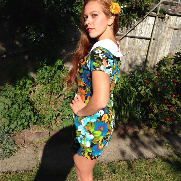 1960s floral mini dress