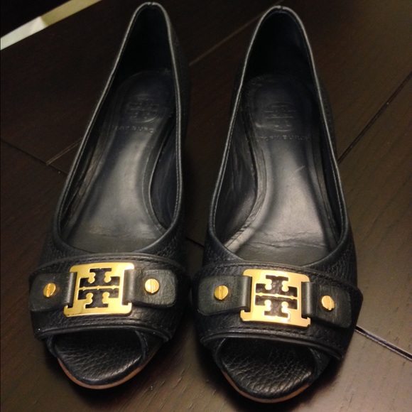 TORY BURCH WEDGES! - Picture 1 of 4