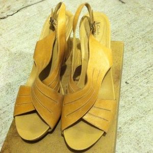Clark's Artisan Heels