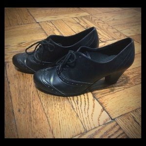 Oxford 2 inch Laced Heels