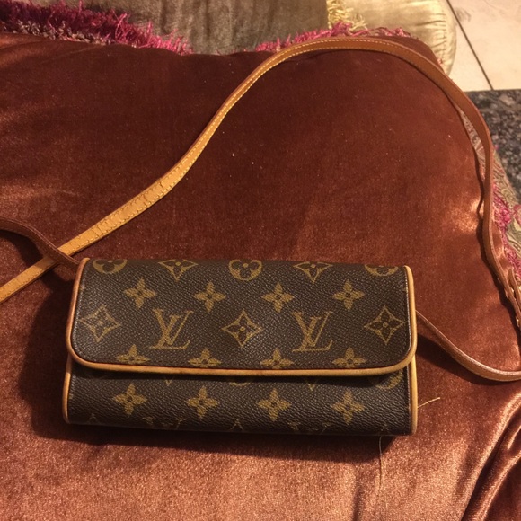 On SALE  100% authentic Louis Vuitton