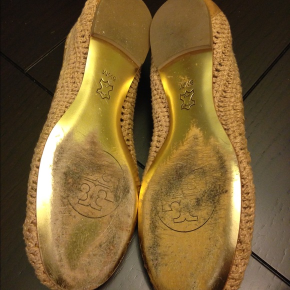 π₯RAREπ₯ TAN TORY BURCH FLATS! - Picture 4 of 4
